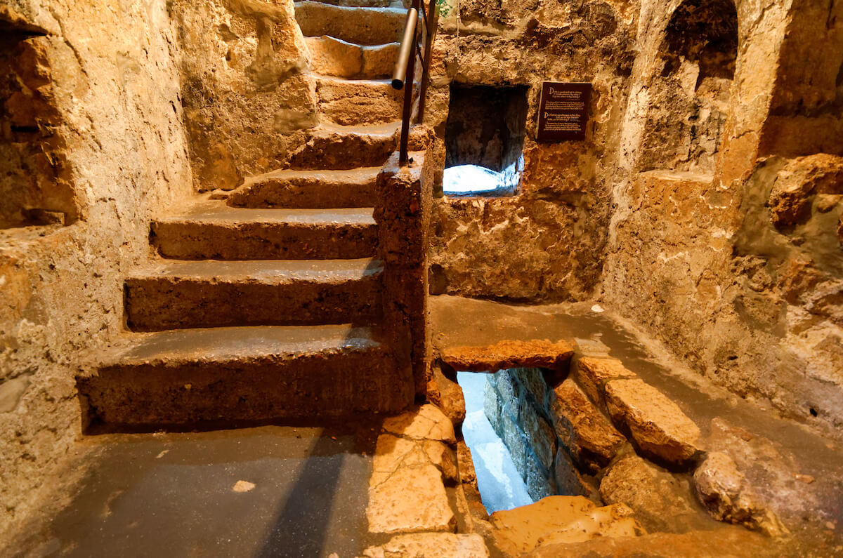 Bethany Lazarus tomb antechamber