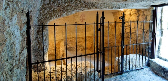 Garden Tomb interior