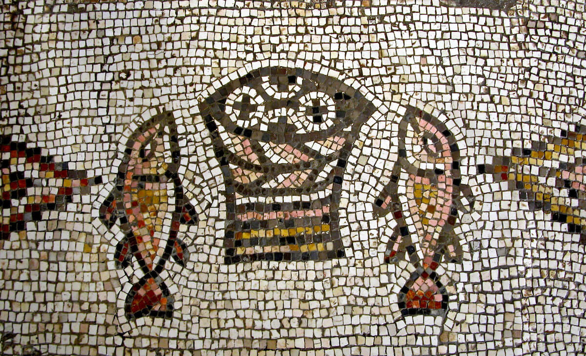 Mosaic of fish and loaves miracle